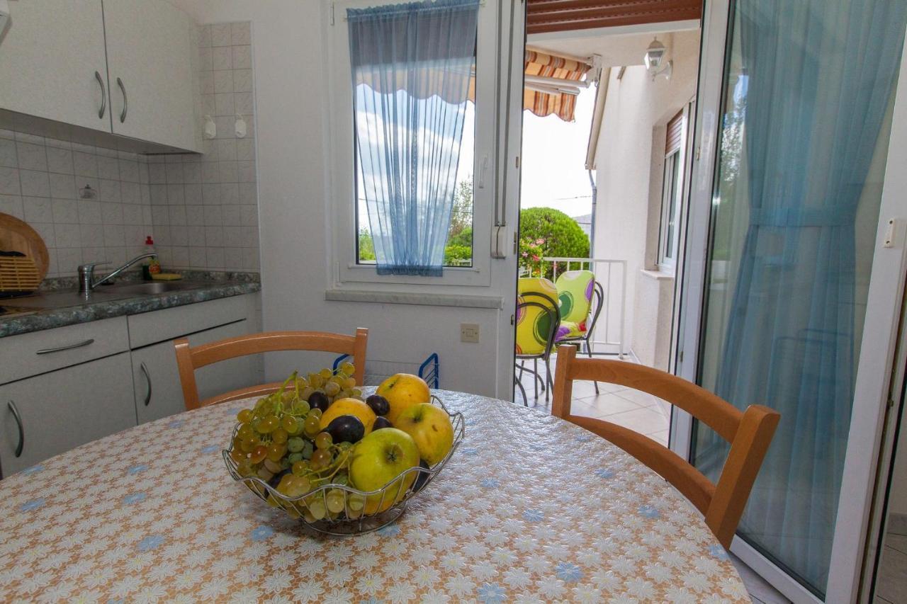 Apartment Karla Брибир Экстерьер фото