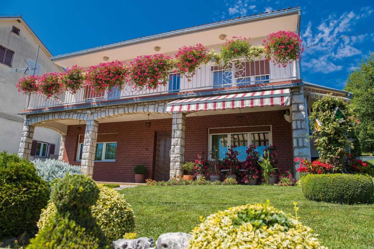 Apartment Karla Брибир Экстерьер фото